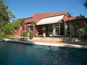 Casa amb piscina en venda a Las Chapas - El Rosario