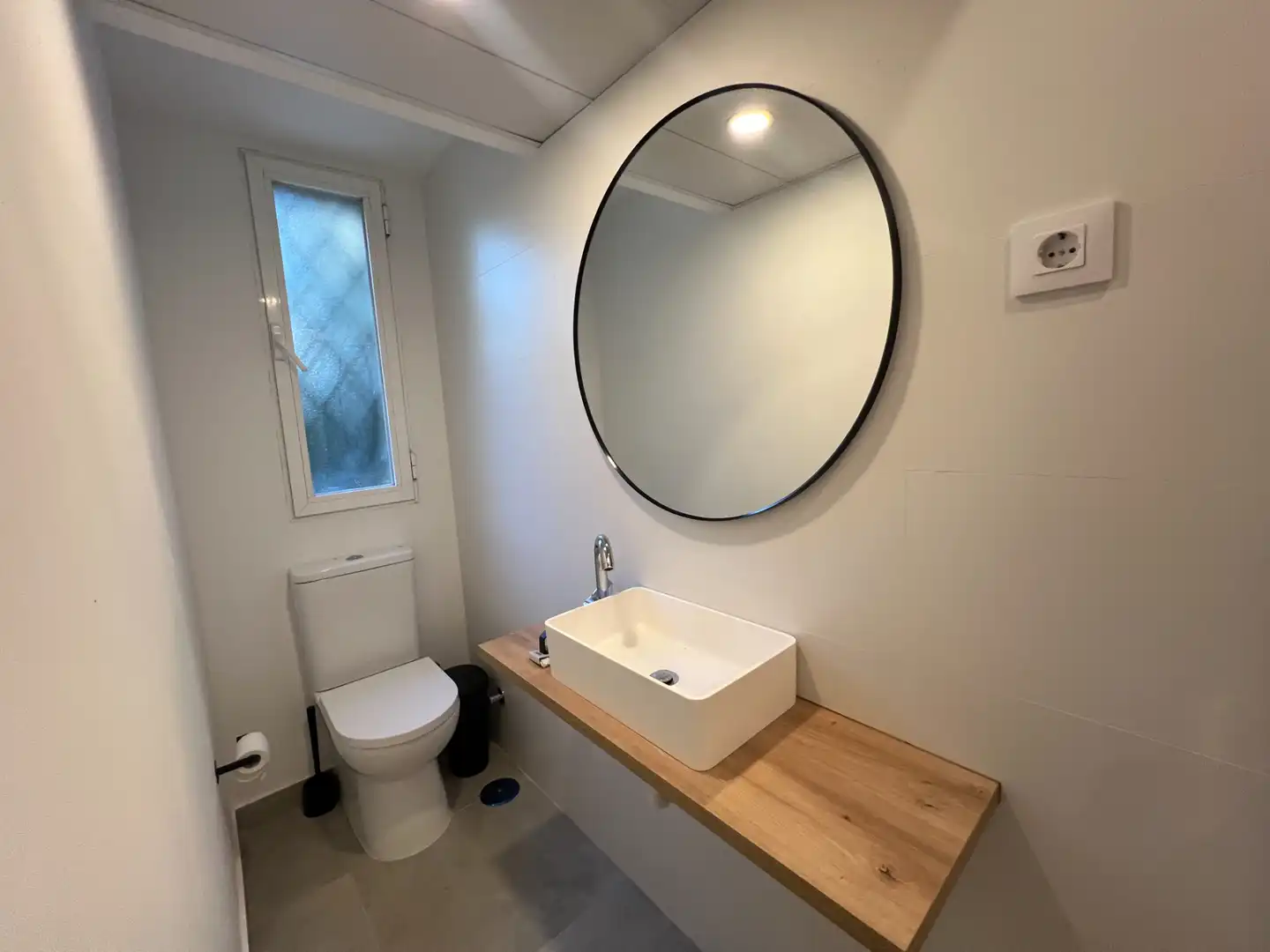 Bany de Casa o xalet per a compartir en Madrid amb Aire condicionat, Calefacció i Jardí privat