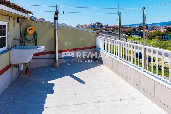 Terrassa de Pis en venda en Vigo  amb Calefacció, Terrassa i Traster