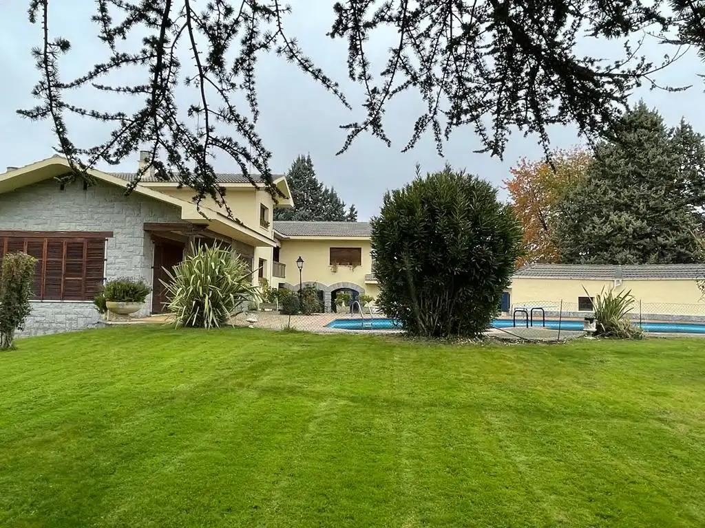 Jardí de Casa o xalet en venda en Castañares de Rioja amb Calefacció, Jardí privat i Parquet