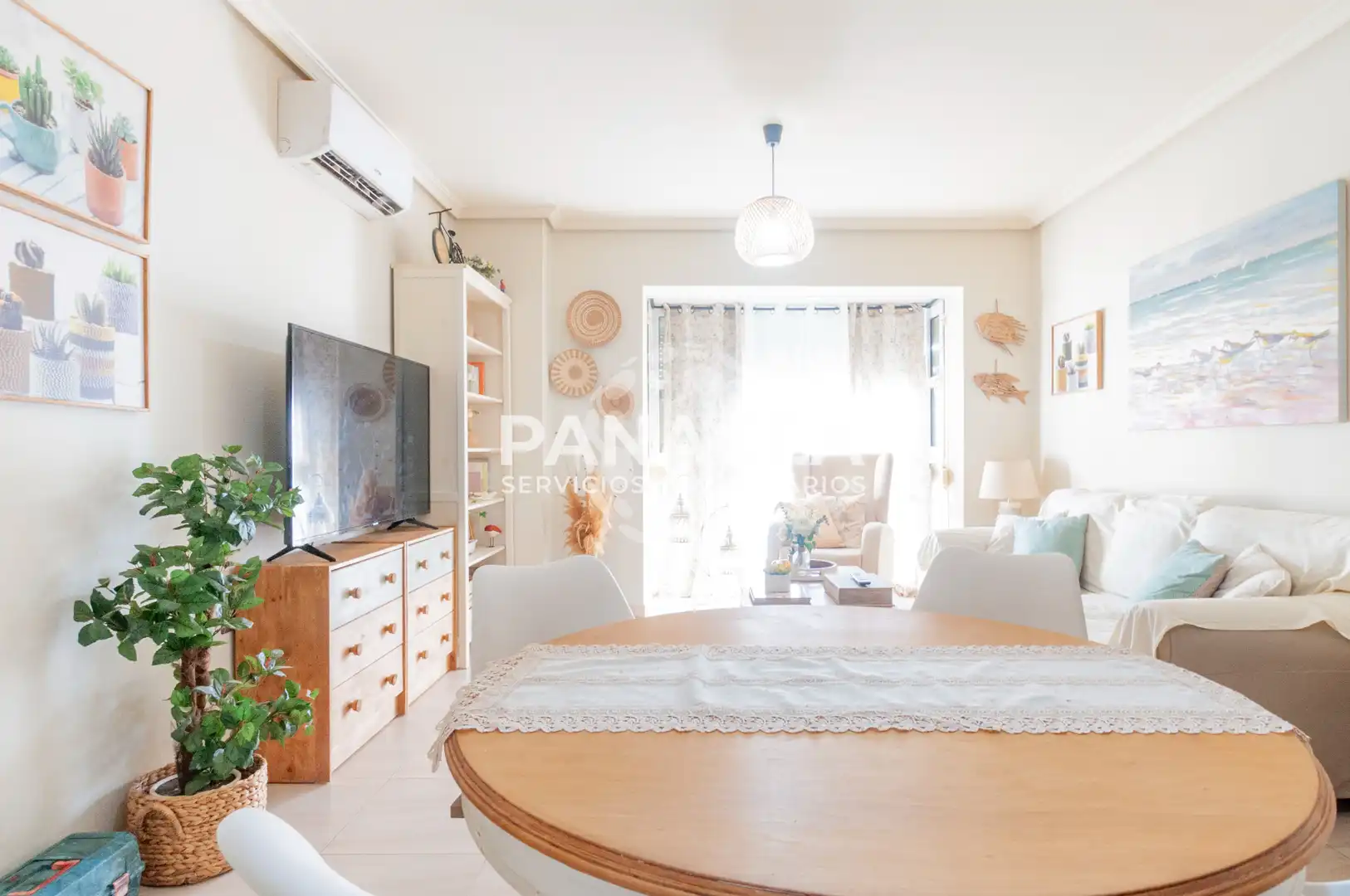 Wohnzimmer von Wohnung zum Verkauf in Roquetas de Mar mit Möbliert, Ofen und Mikrowelle
