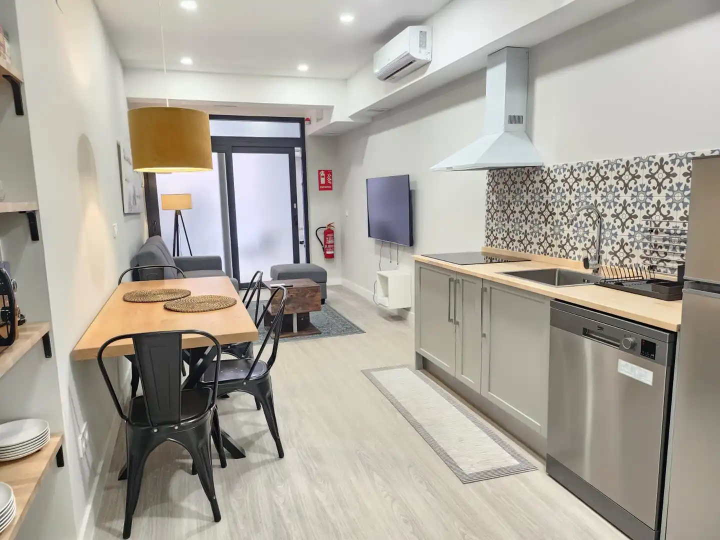 Cocina de Planta baja en venta en Valencia con Aire acondicionado, Terraza y Amueblado