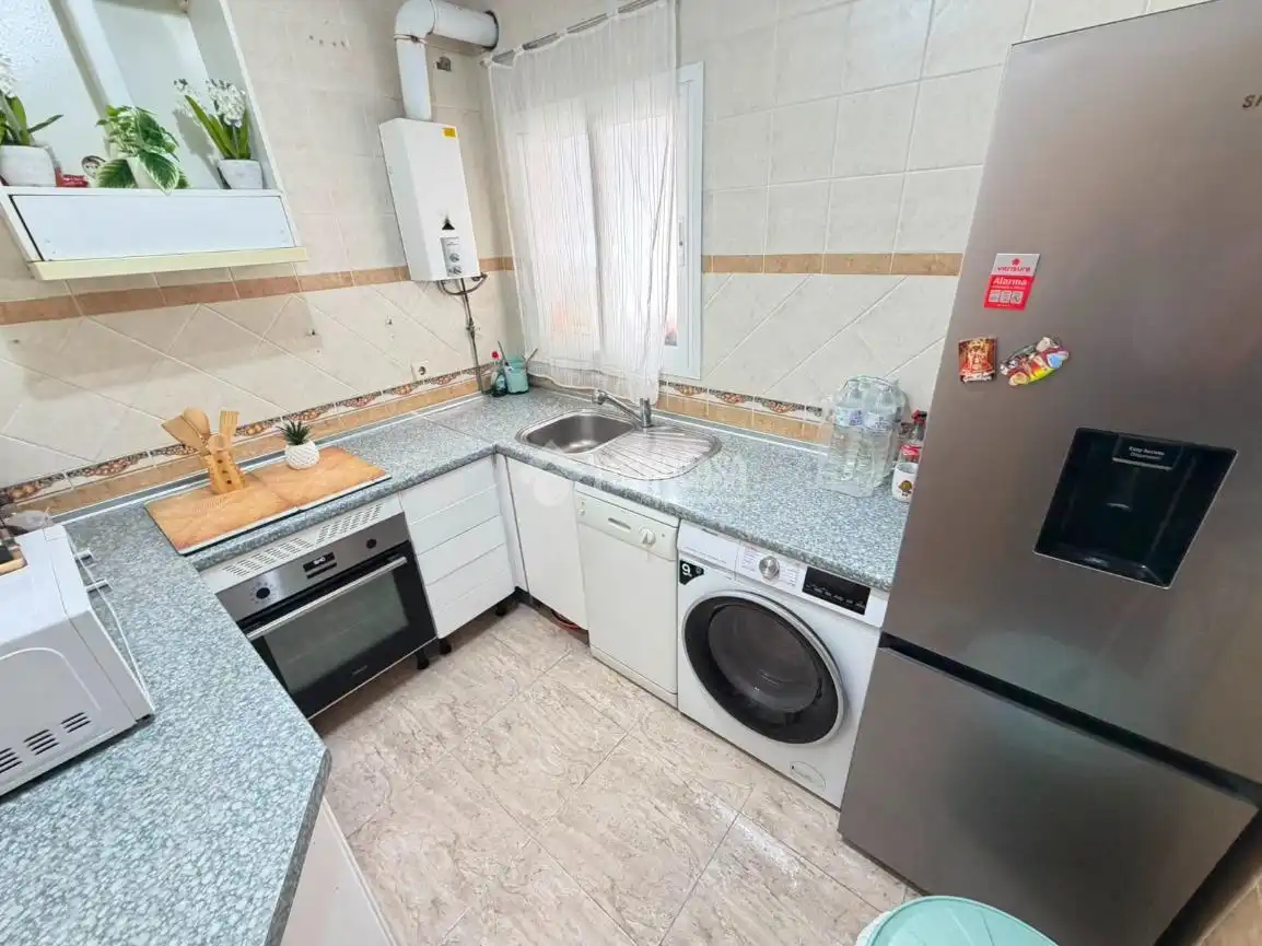 Kitchen of Flat for sale in Talavera de la Reina