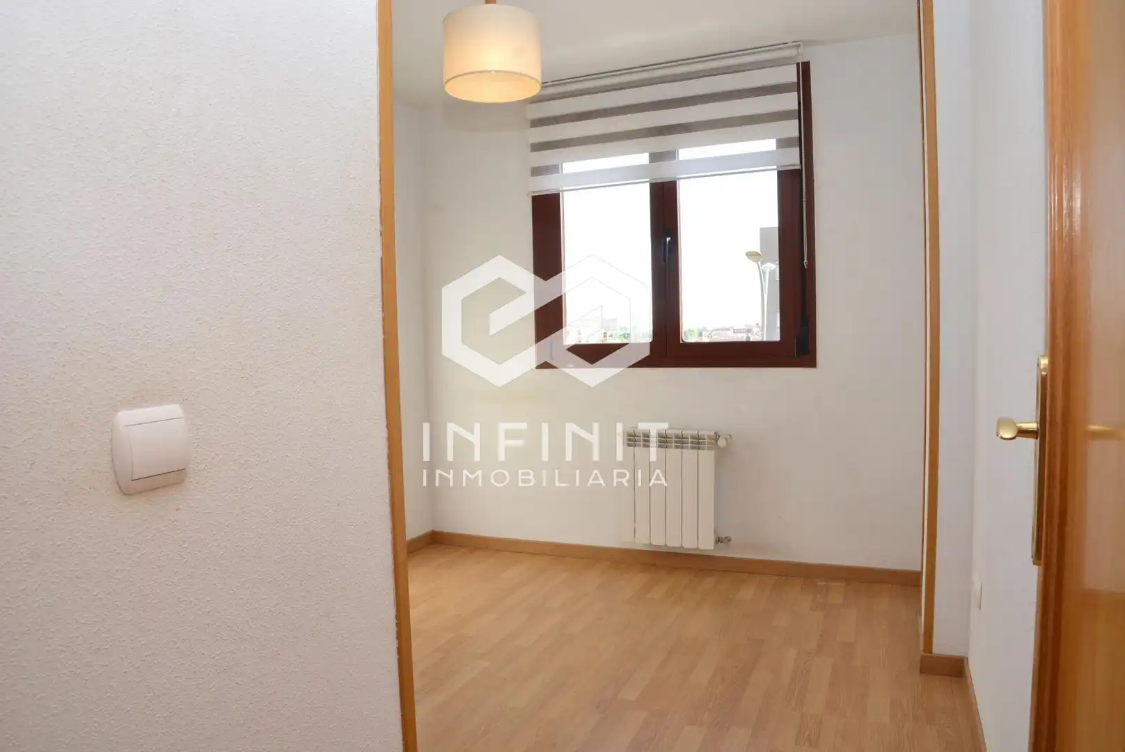 Habitación de Piso en venta en Guadalajara con Calefacción, Terraza y Trastero