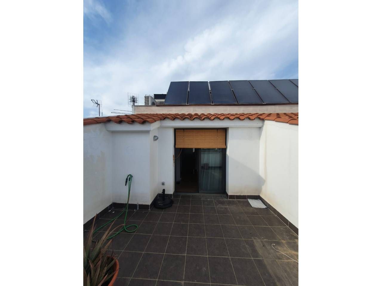 Exterior view of Duplex to rent in Terrassa  with Air Conditioner, Heating and Parquet flooring