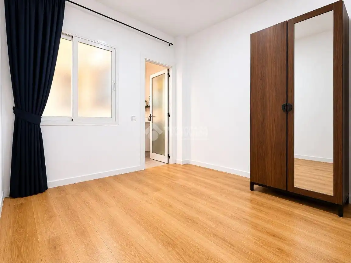Habitación de Piso en venta en Barcelona con Aire acondicionado, Parquet y Balcón