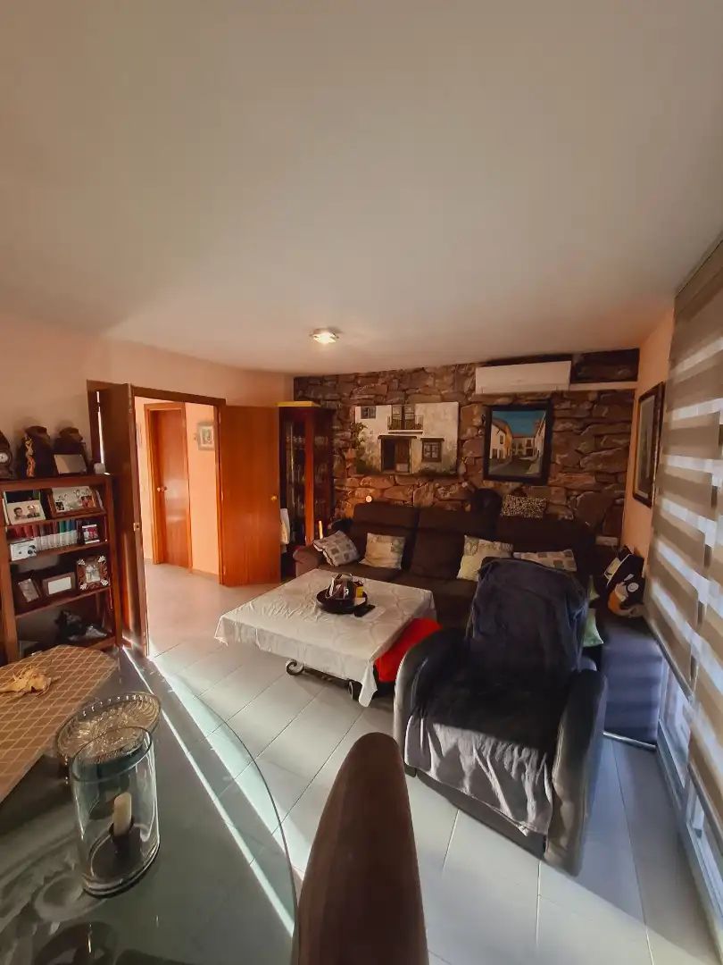 Sala de estar de Casa adosada en venta en Villaviciosa de Odón con Aire acondicionado, Calefacción y Jardín privado