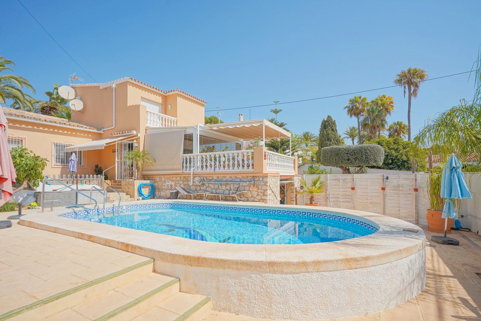Piscina de Finca rústica en venda en Calpe / Calp amb Aire condicionat, Calefacció i Jardí privat