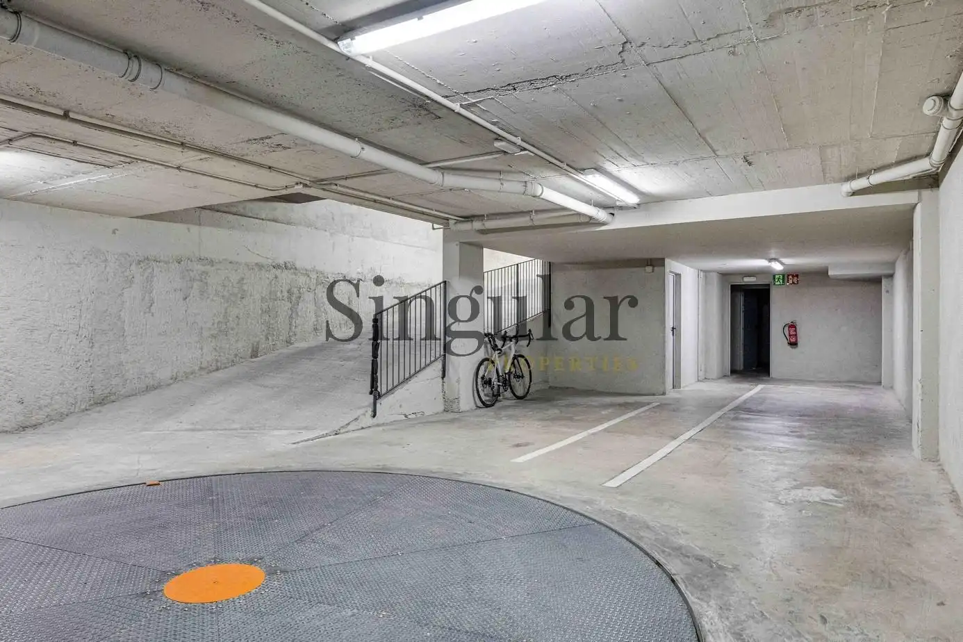 Aparcament de Àtic en venda en Barcelona amb Aire condicionat, Calefacció i Parquet