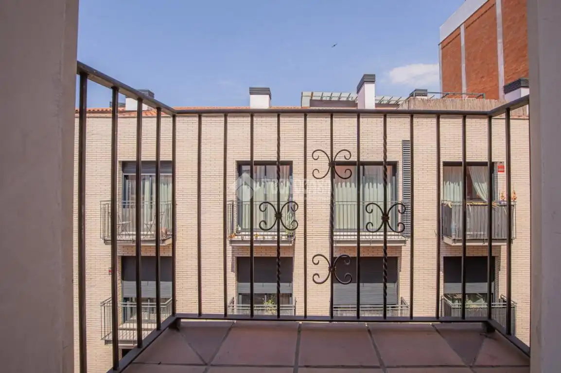Terraza de Piso en venta en Rubí con Calefacción, Parquet y Amueblado