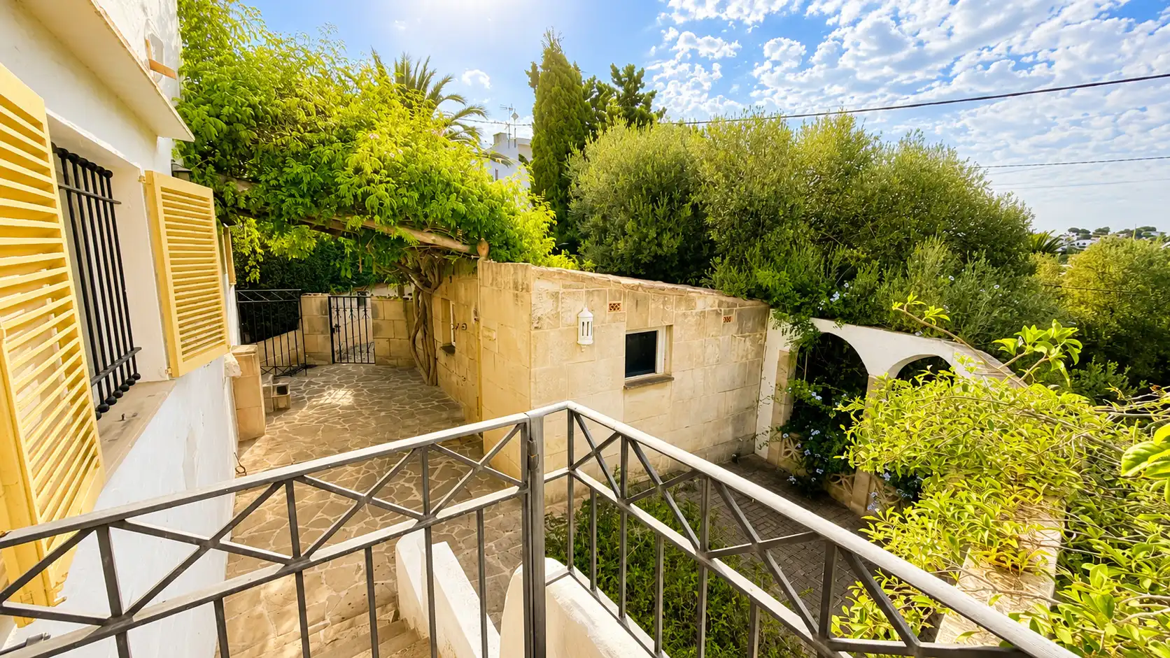 Detached house with terrace for sale in Carrer Baixada al Port 8, imagen 7