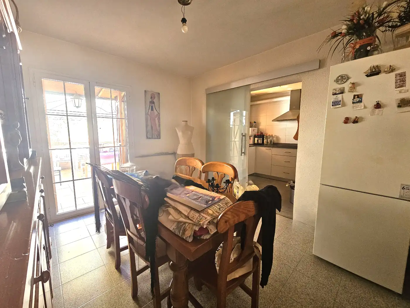 Menjador de Casa adosada en venda en Els Pallaresos amb Aire condicionat, Jardí privat i Terrassa