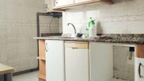 Cuina de Pis en venda en Torrelavega  amb Calefacció i Internet