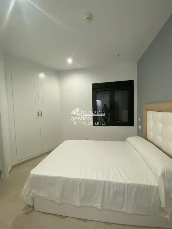 Dormitori de Casa o xalet de lloguer en Segovia amb Calefacció, Terrassa i Moblat