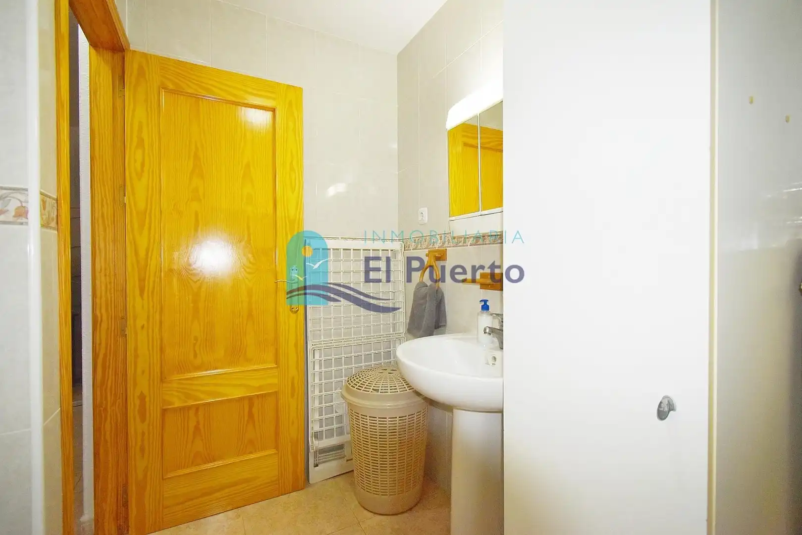Baño de Apartamento en venta en Mazarrón con Amueblado