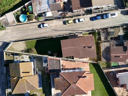Vista exterior de Casa o xalet en venda en Llinars del Vallès amb Aire condicionat, Calefacció i Jardí privat