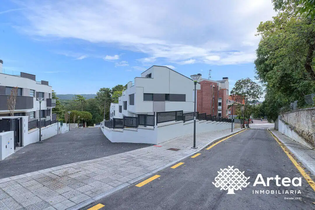 Detached house with terrace for sale in Julian Garaizar Kalea, imagen 58