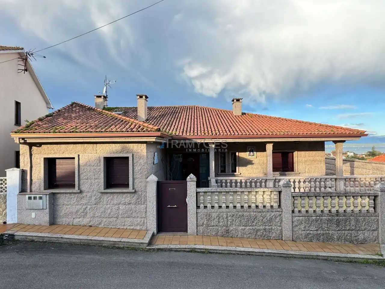 Vista exterior de Casa o chalet en venta en Vilagarcía de Arousa con Calefacción, Jardín privado y Terraza