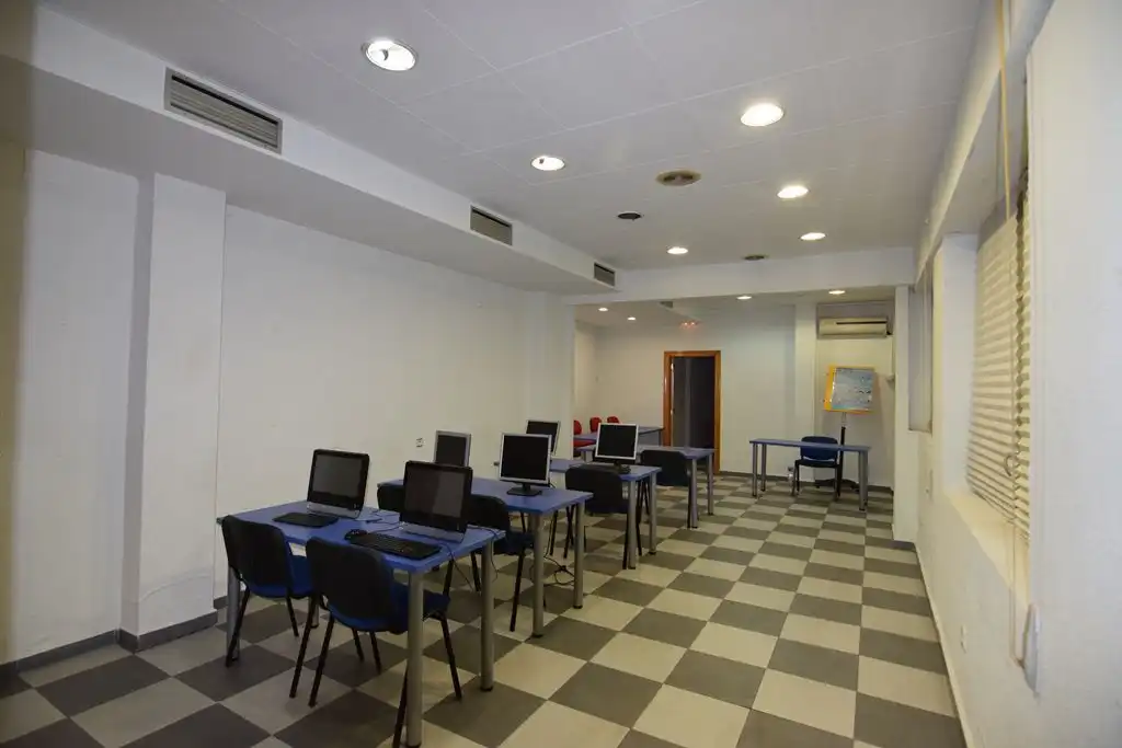 Local comercial en venda a Casco Urbano, imagen 2