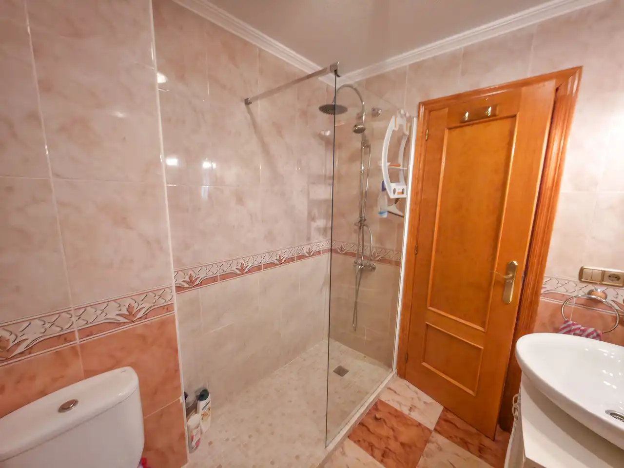Baño de Apartamento en venta en Orihuela con Amueblado, Horno y Lavadora