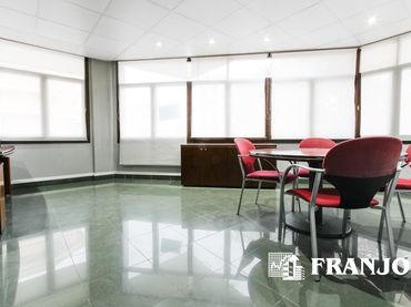 Oficina de lloguer a Centre - Eixample – Can Llobet