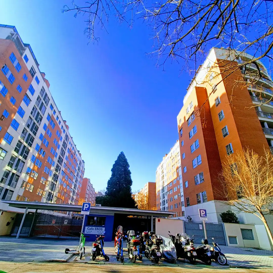 Außenansicht von Wohnung zur untervermieten in Madrid mit Klimaanlage, Heizung und Möbliert