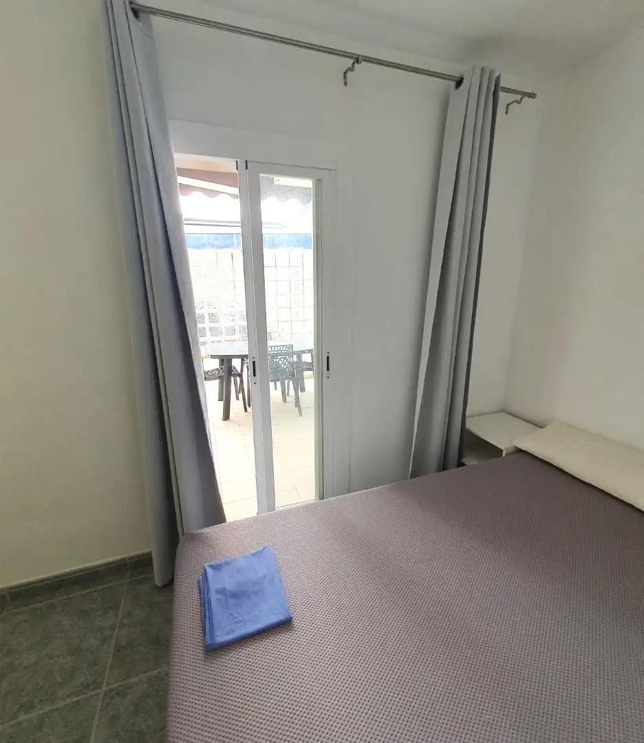 Schlafzimmer von Wohnungen zum Verkauf in Palafrugell mit Möbliert und Ofen