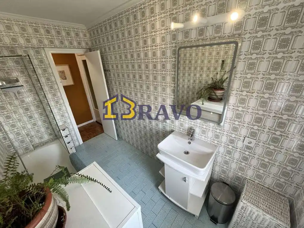 Bathroom of Flat for sale in Medina de Pomar  with Terrace and Balcony