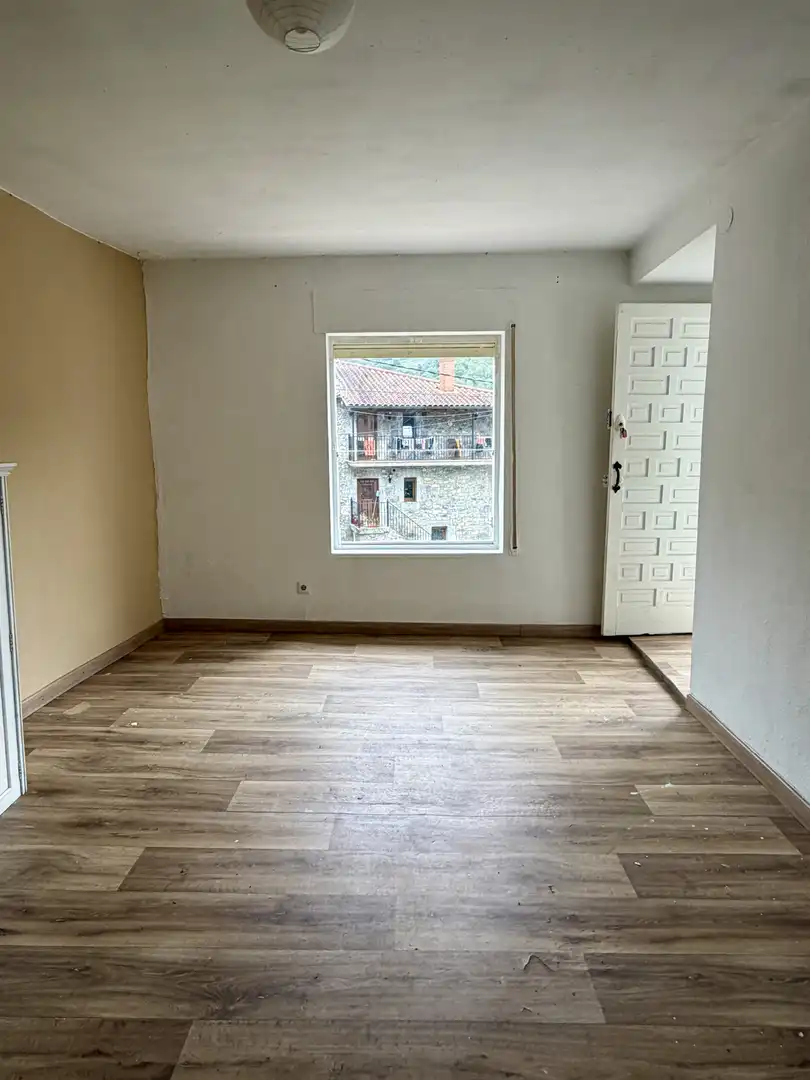 Sala de estar de Casa adosada en venta en Miera