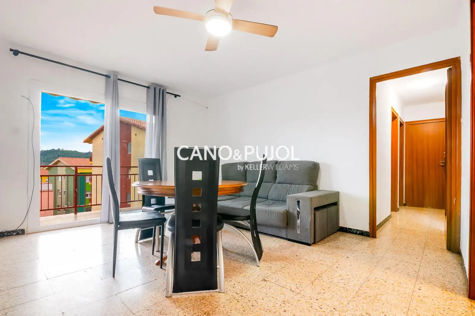 Sala de estar de Piso en venta en Olesa de Montserrat con Terraza