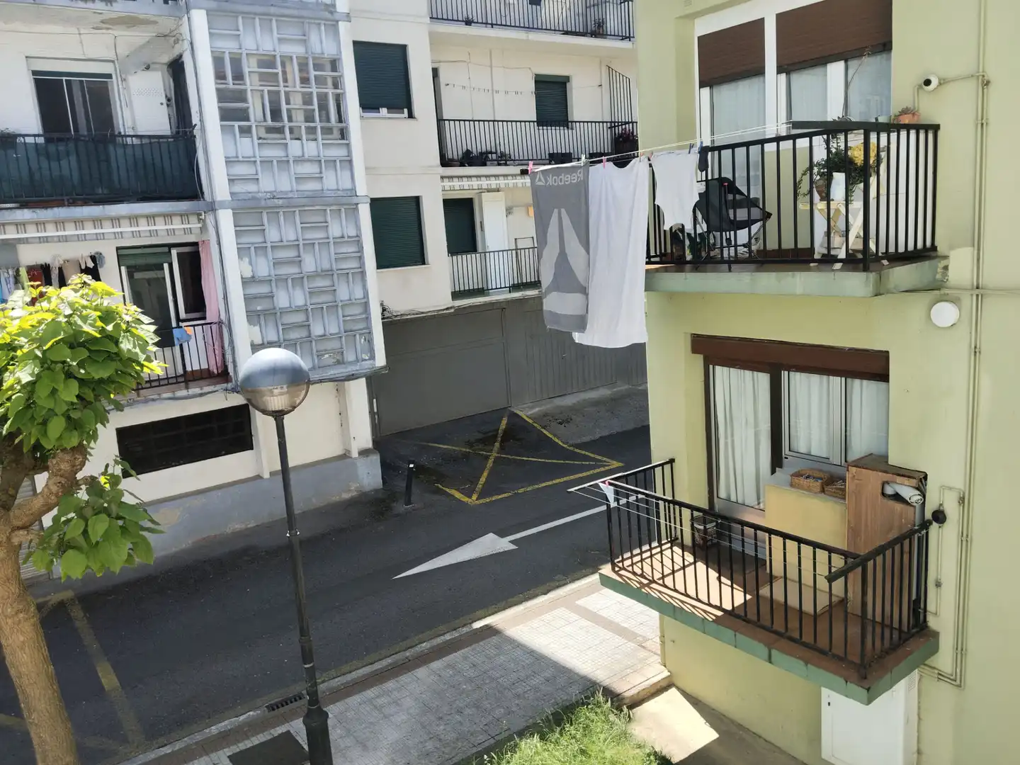 Vista exterior de Piso en venta en Legazpi con Calefacción, Trastero y Balcón