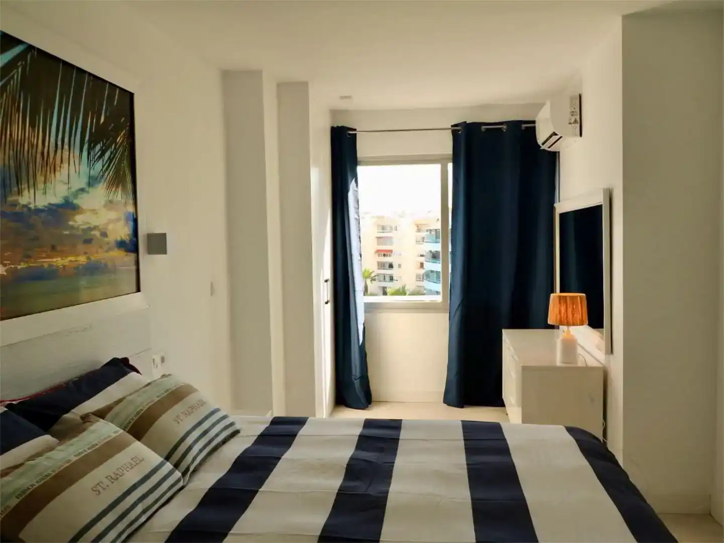 Dormitori de Apartament de lloguer en Altea amb Aire condicionat i Balcó