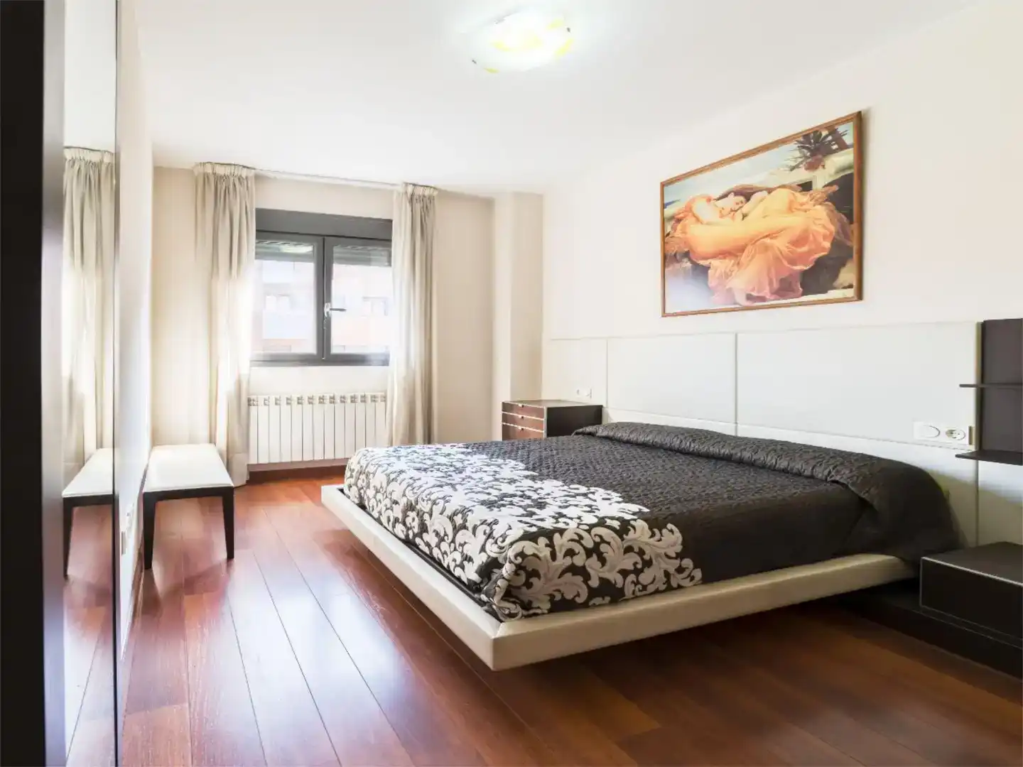 Habitación de Piso de alquiler en Granada con Aire acondicionado, Jardín privado y Parquet
