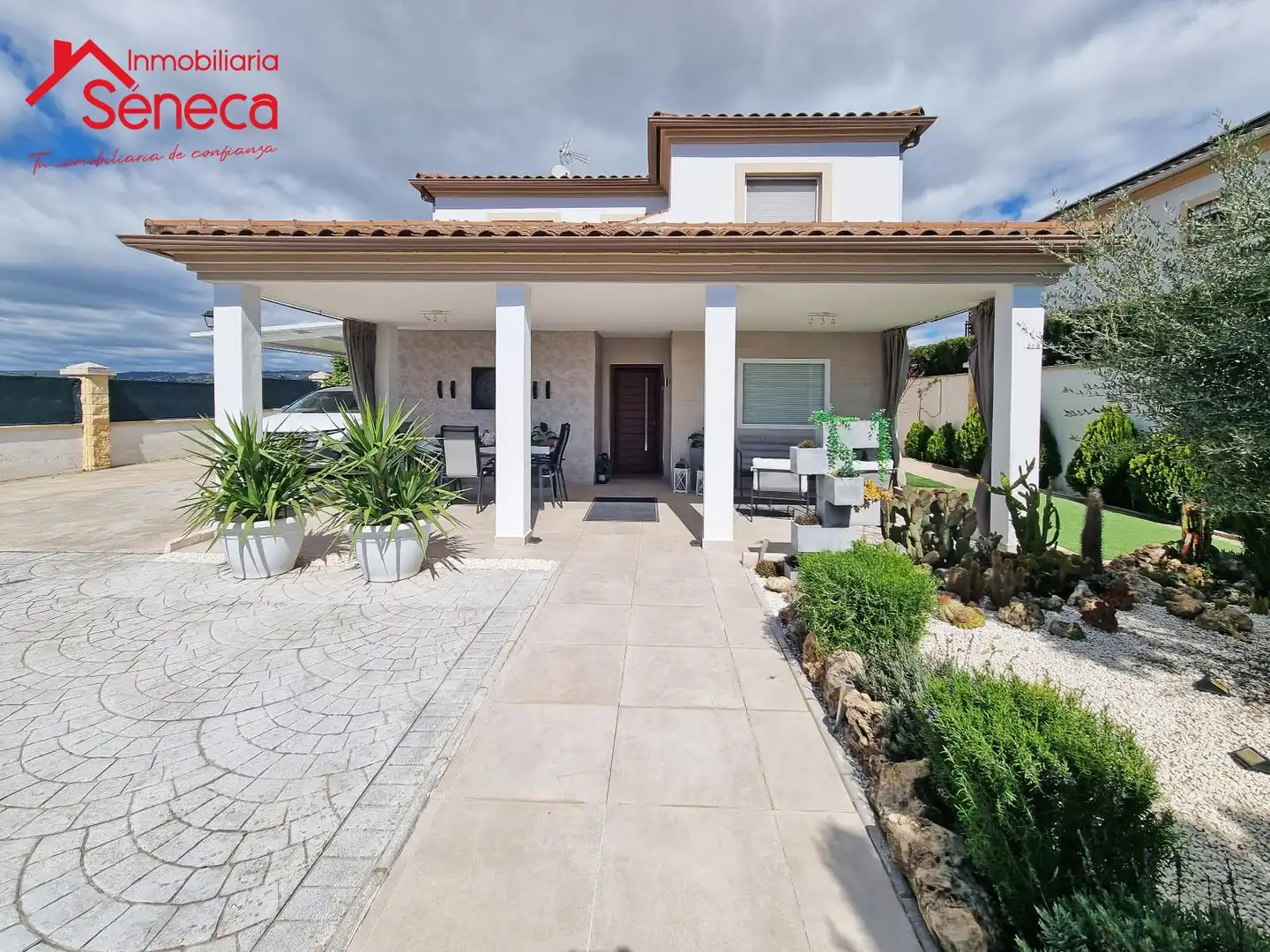 Vista exterior de Casa o xalet en venda en Córdoba amb Aire condicionat, Calefacció i Terrassa