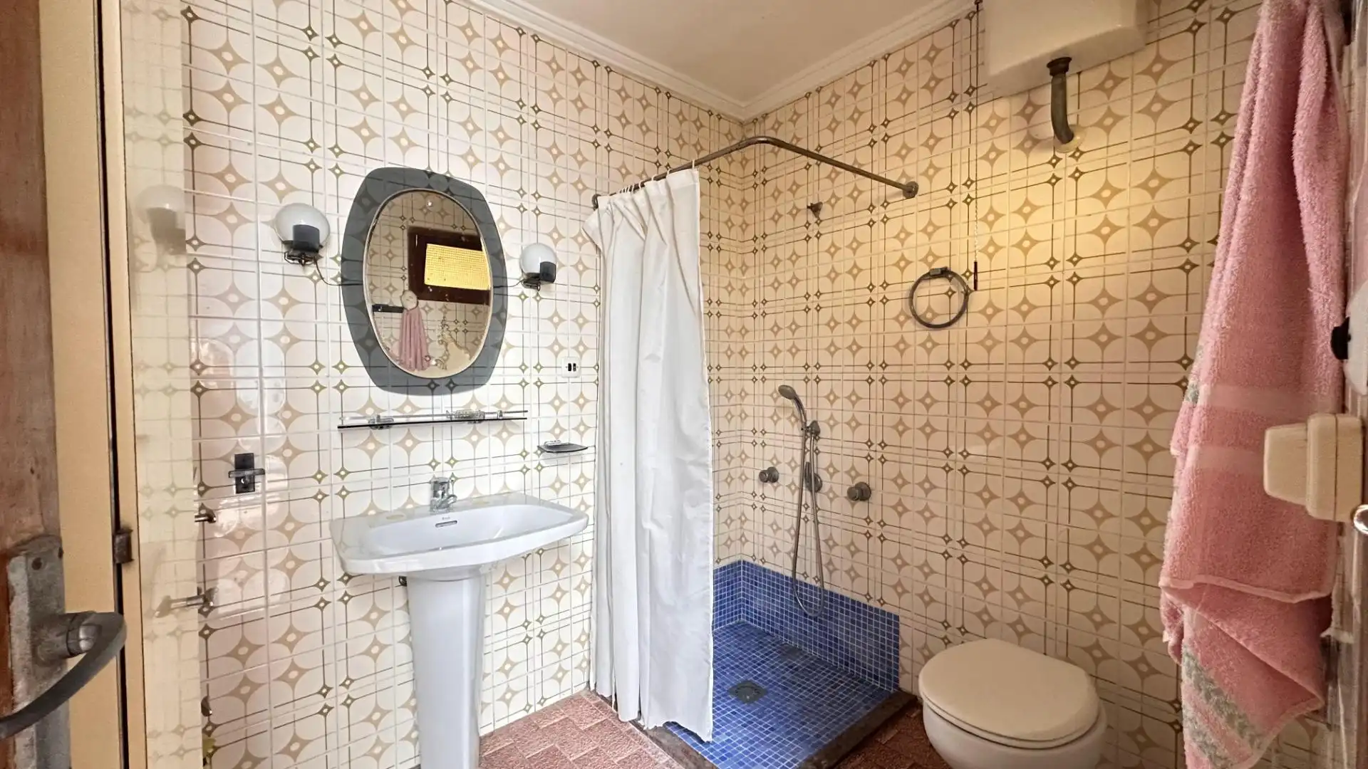 Bathroom of Houses for sale in Carlet  with Terrace and Balcony