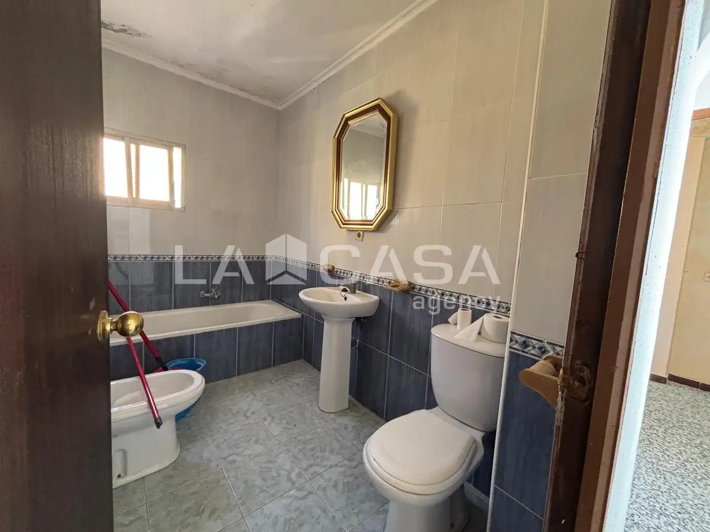 Bathroom of Houses for sale in Algeciras  with Terrace