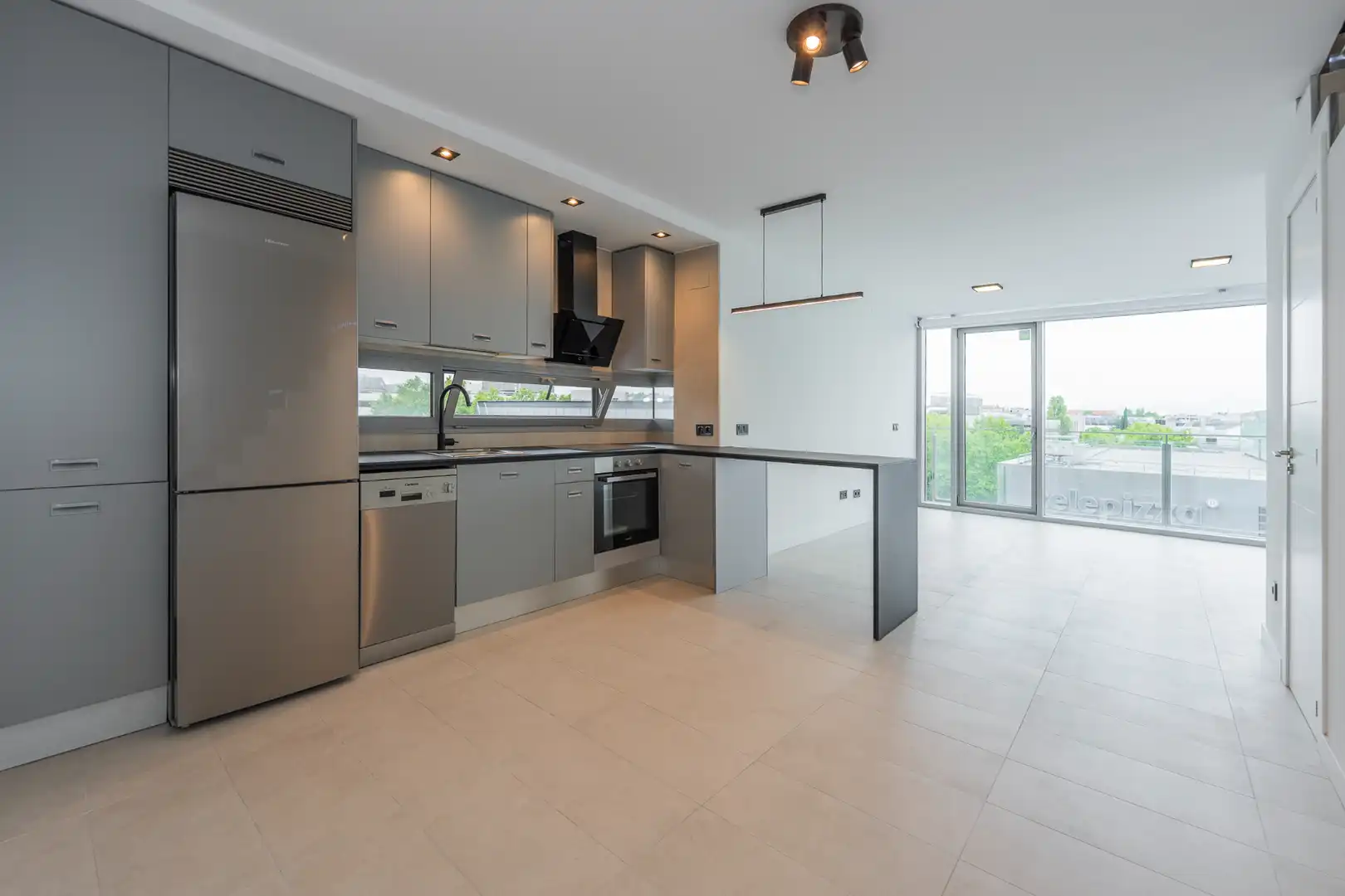 Dúplex con balcón en venta en Paseo de Europa, imagen 2