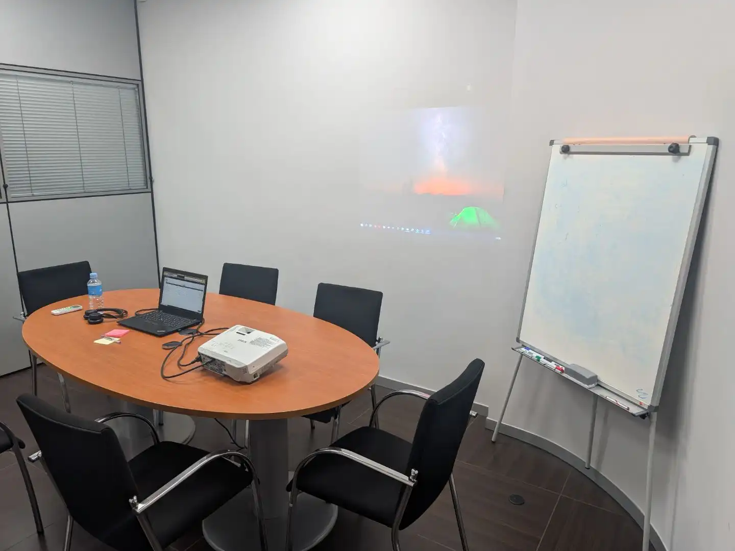Oficina de alquiler en Burgos con Aire acondicionado, Calefacción y Amueblado