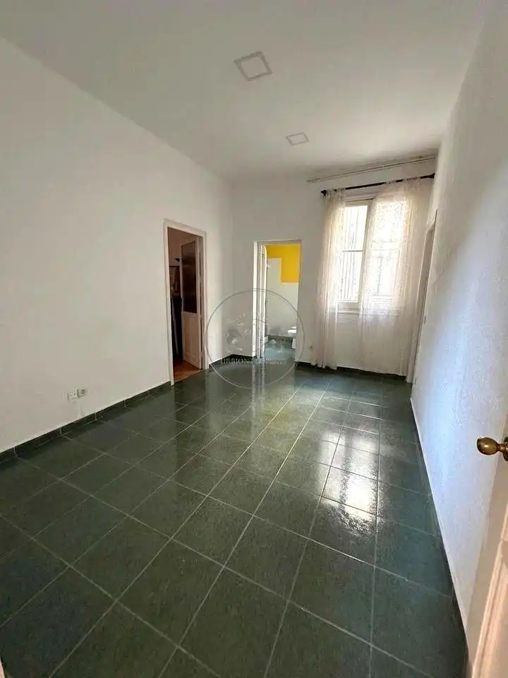 Flat for sale in Madrid  with Balcony