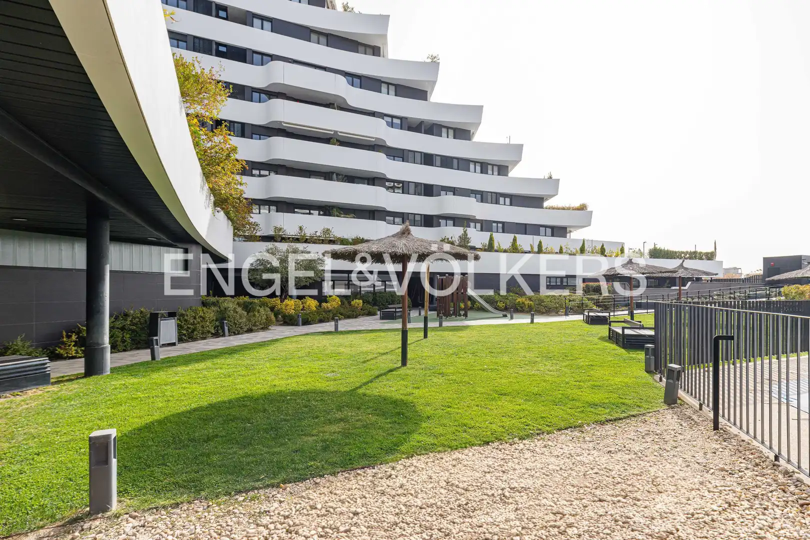 Vista exterior de Piso en venta en Madrid con Aire acondicionado, Calefacción y Terraza