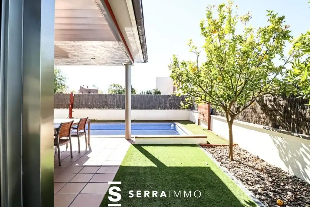 Terrassa de Casa o xalet en venda en Vilafranca del Penedès amb Aire condicionat, Calefacció i Jardí privat