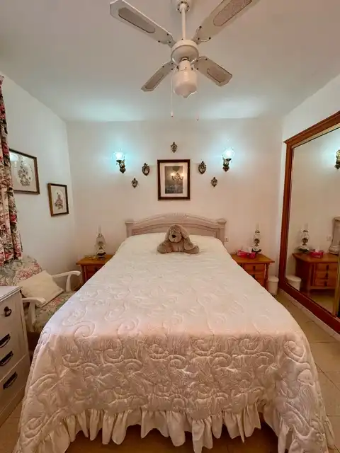 Dormitori de Apartament en venda en Torremolinos amb Traster, Balcó i Piscina comunitària