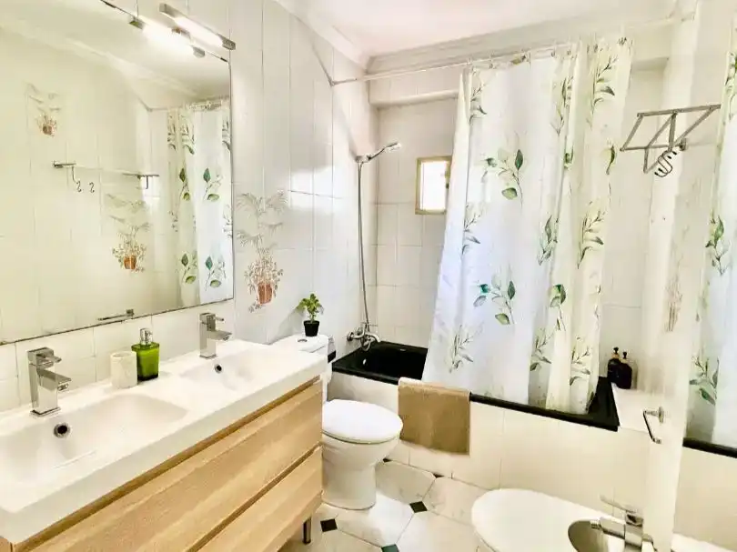 Piso de alquiler en Calle Cristóbal Colón, 8, Los Jardines de Marbella - La Ermita