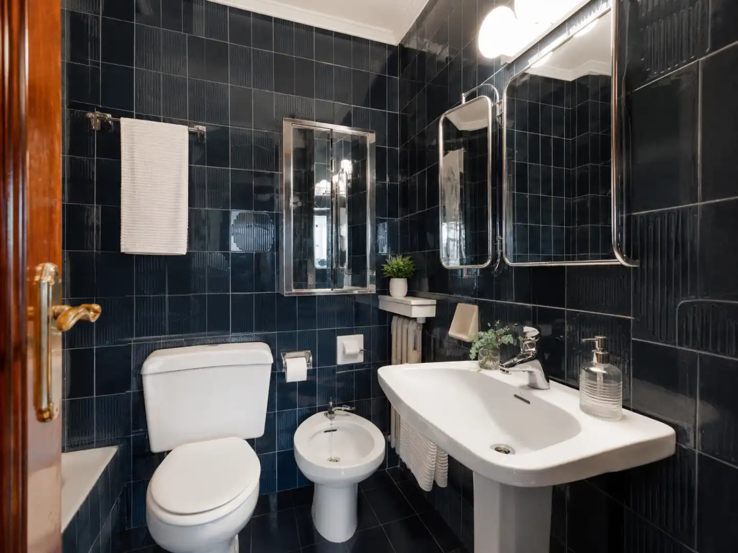 Bathroom of Attic for sale in  Pamplona / Iruña  with Heating, Parquet flooring and Terrace