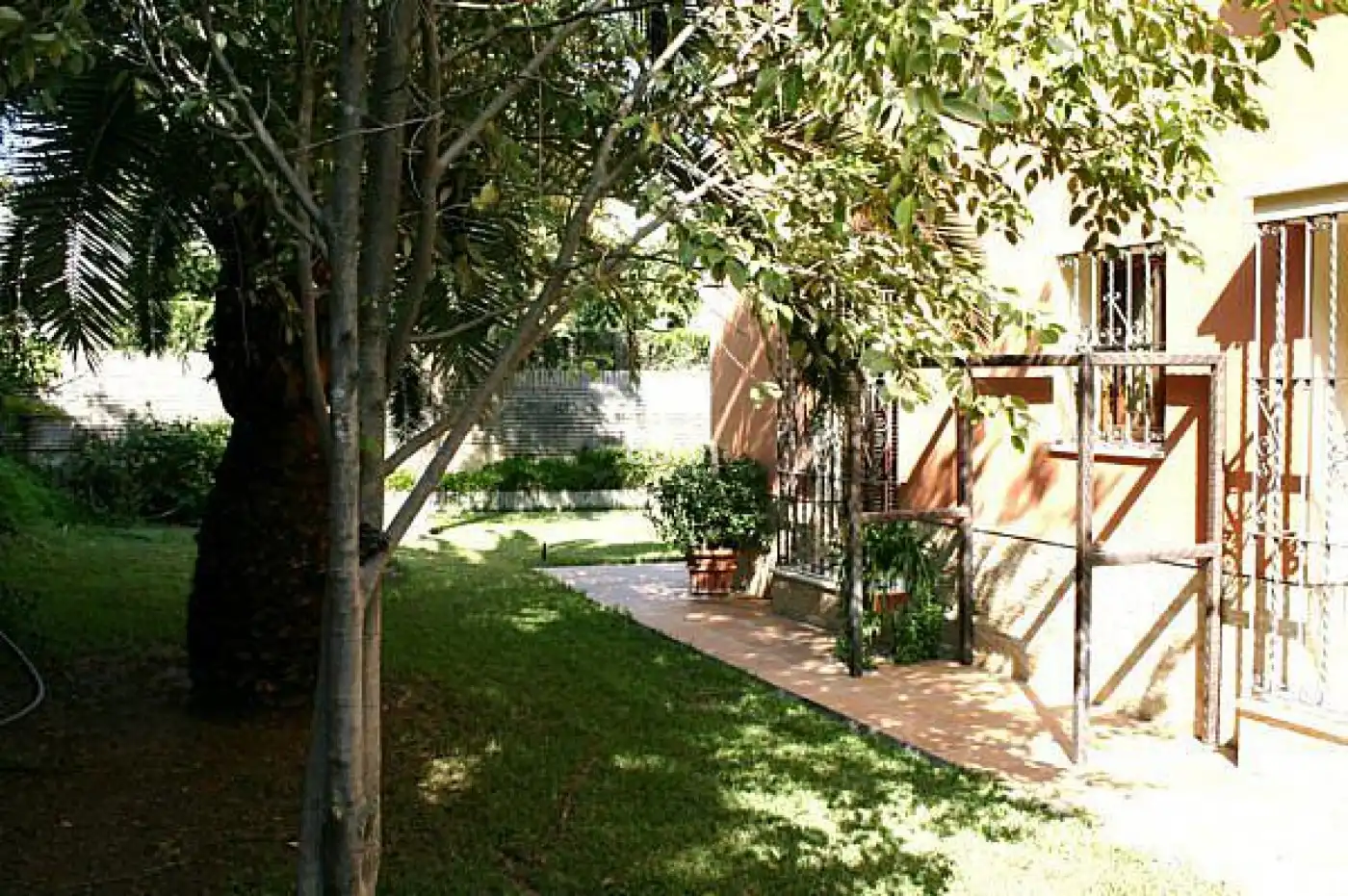 Jardí de Casa o xalet en venda en Camas amb Aire condicionat, Jardí privat i Moblat