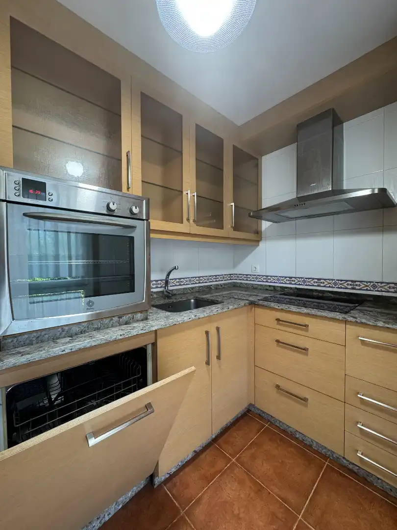 Terraced house to rent in Travesía de Montouto, imagen 9