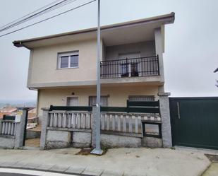 Exterior view of House or chalet for sale in Ourense Capital   with Heating, Private garden and Terrace