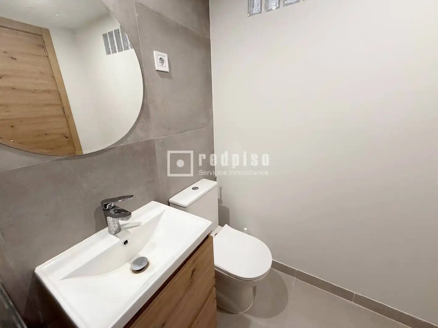 Bathroom of Houses for sale in Chiloeches  with Heating, Terrace and Furnished