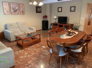 Ático con balcón en venta en Cariñena - Carinyena
