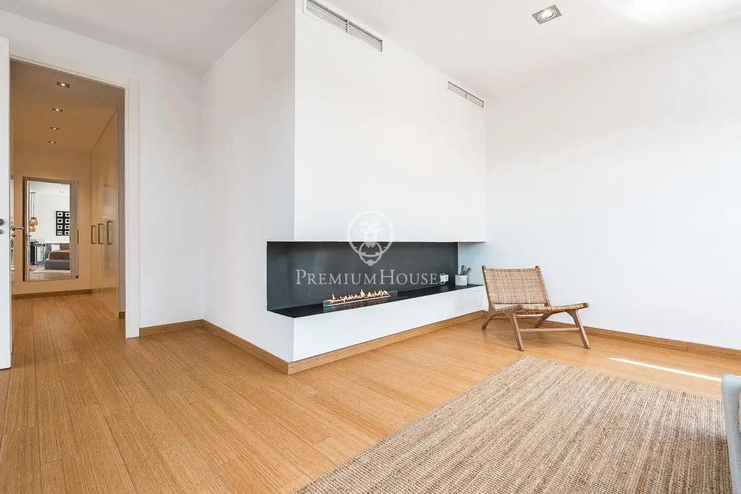 Living room of Houses for sale in Sant Cugat del Vallès  with Air Conditioner, Heating and Private garden